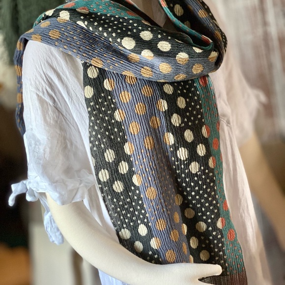 Nuno by Moma Komorebi Wool Scarf - Picture 2 of 6